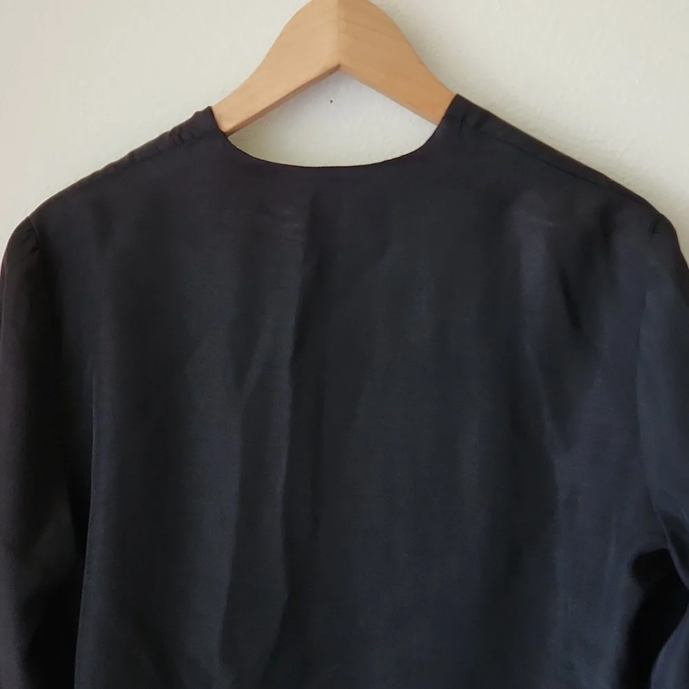 Black bolero jacket Sz M cropped open front loop detail shrug office cocktails